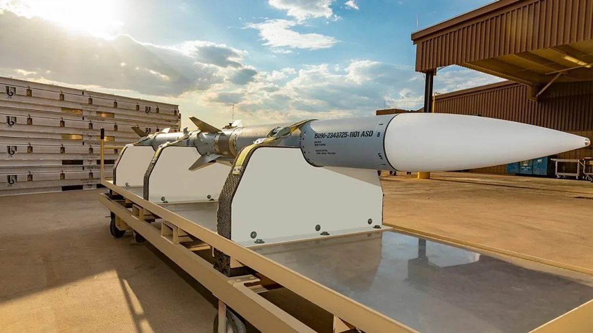 Almanya'ya AIM-120D Füzeleri Satışı Onaylandı: Savunma Kapasitesi Artırılacak Almanya'ya AIM-120D Füzeleri Satışı Onaylandı: Savunma Kapasitesi Artırılacak
