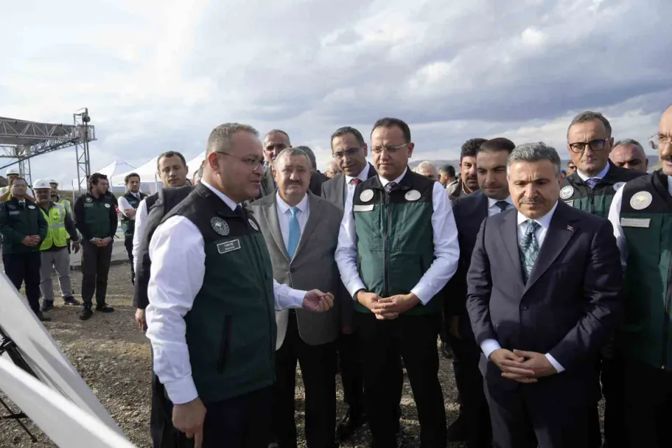 Gümüşhane Kelkit'te Çamur Barajı su tutmaya başladı: 56 bin 500 dekar arazi sulanacak görseli