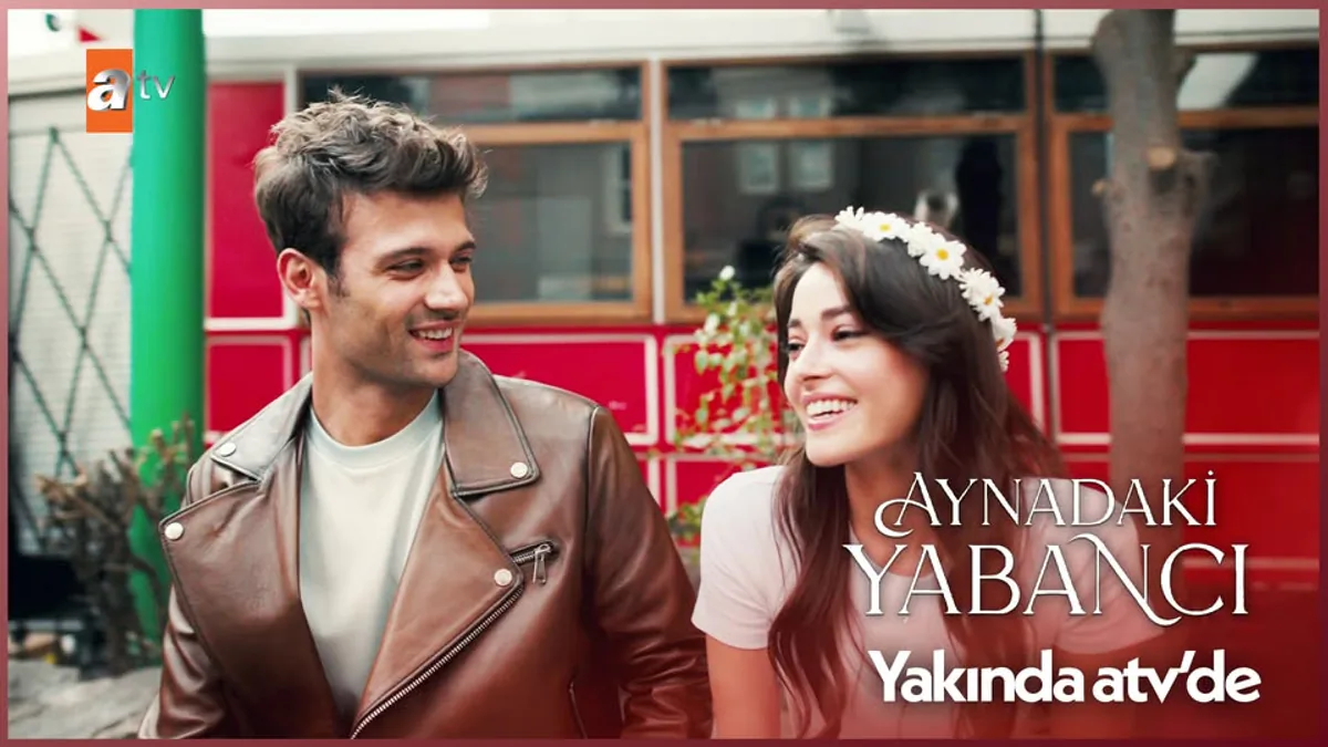 Aynadaki Yabancı: Yeni Dizide Gizemli Sırlar ve Dönüşüm Yolculuğu Aynadaki Yabancı: Yeni Dizide Gizemli Sırlar ve Dönüşüm Yolculuğu