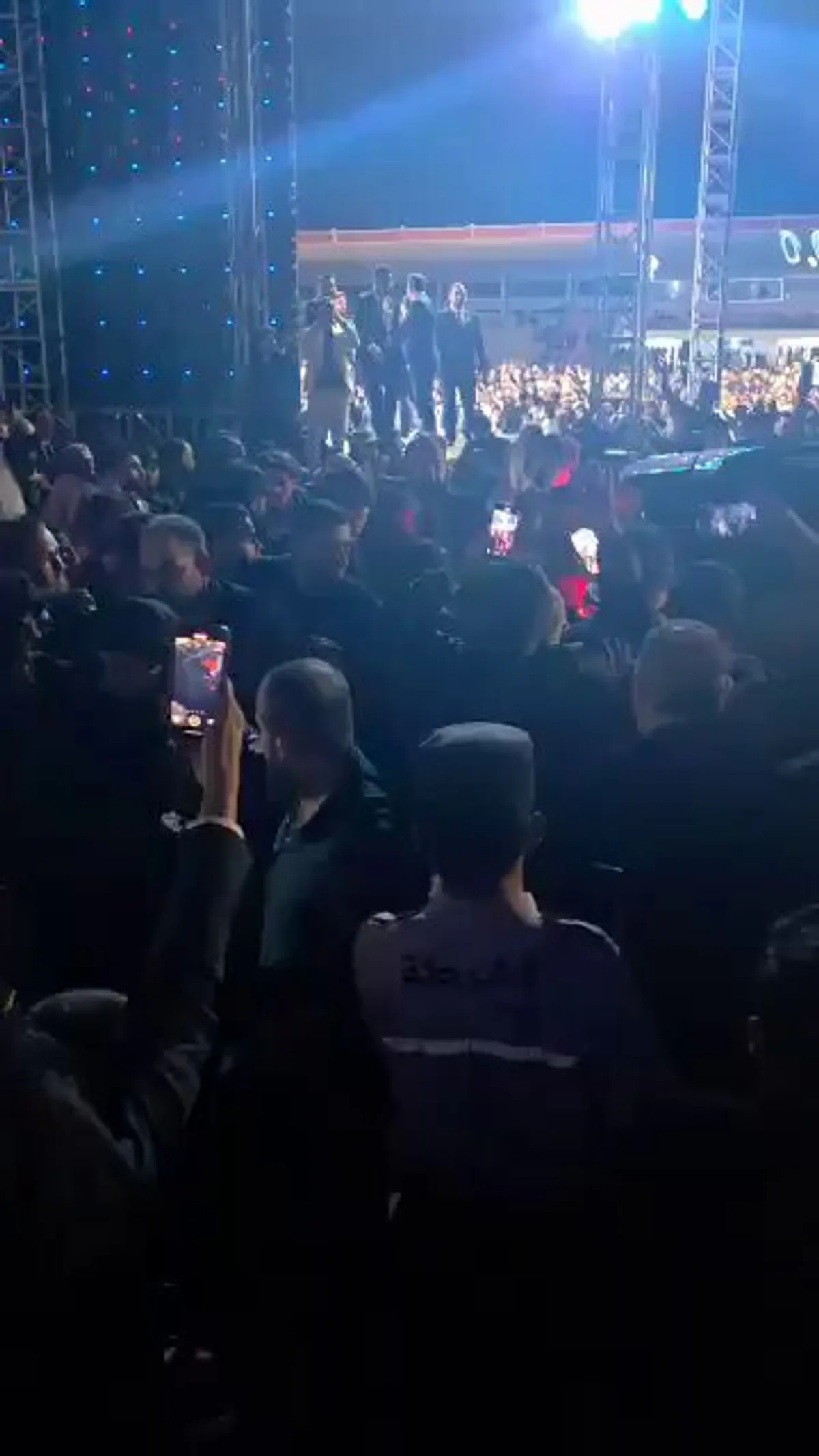 Suriye Cumhurbaşkanı Şara, İdlib'de Halkın Coşkulu Karşılamasıyla Buluştu Suriye Cumhurbaşkanı Şara, İdlib'de Halkın Coşkulu Karşılamasıyla Buluştu