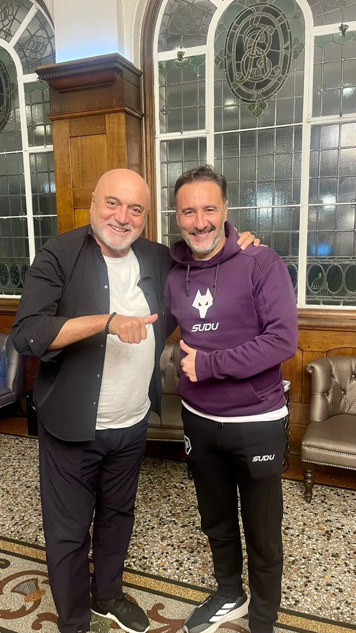Wolverhampton Teknik Direktörü Vitor Pereira, Tottenham Maçı Öncesinde Hikmet Karaman ile Buluştu Wolverhampton Teknik Direktörü Vitor Pereira, Tottenham Maçı Öncesinde Hikmet Karaman ile Buluştu