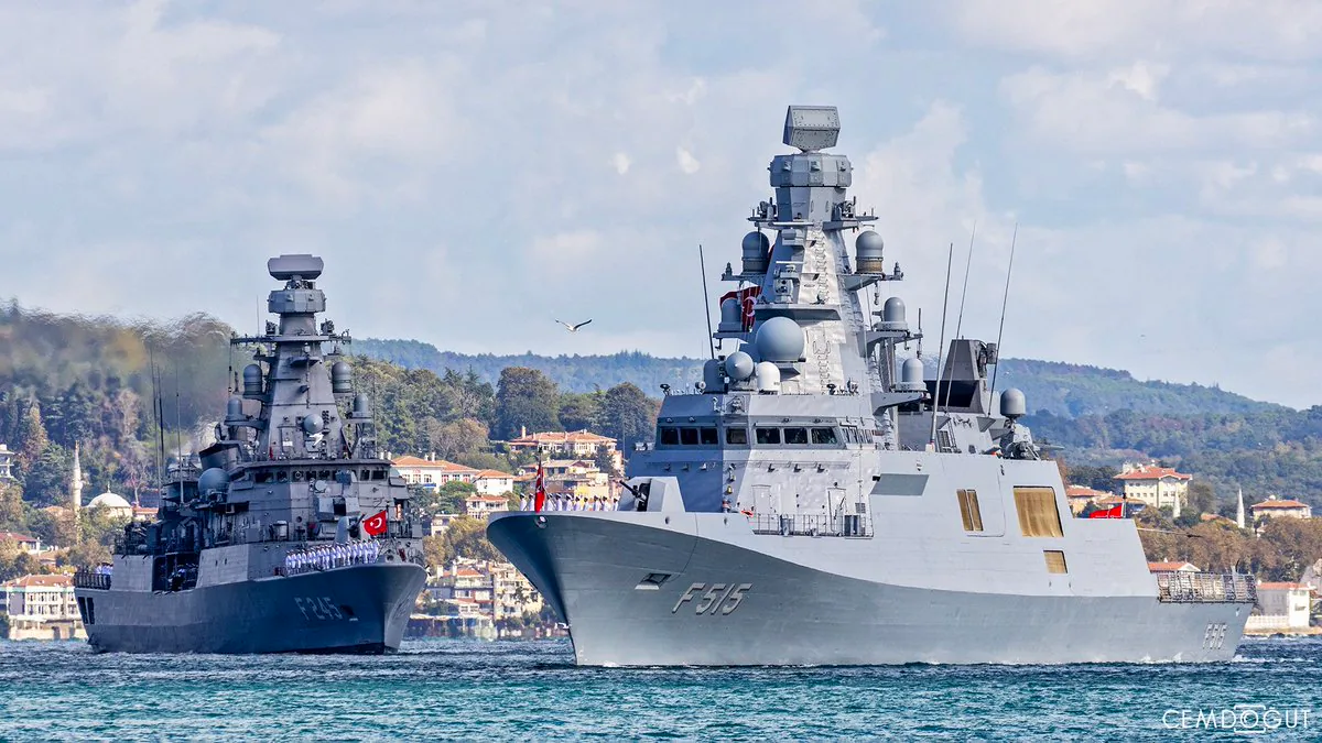 Türk Donanması'nın Gücü Bir Arada: İstanbul ve Oruçreis Firkateynleri Yanyana Türk Donanması'nın Gücü Bir Arada: İstanbul ve Oruçreis Firkateynleri Yanyana