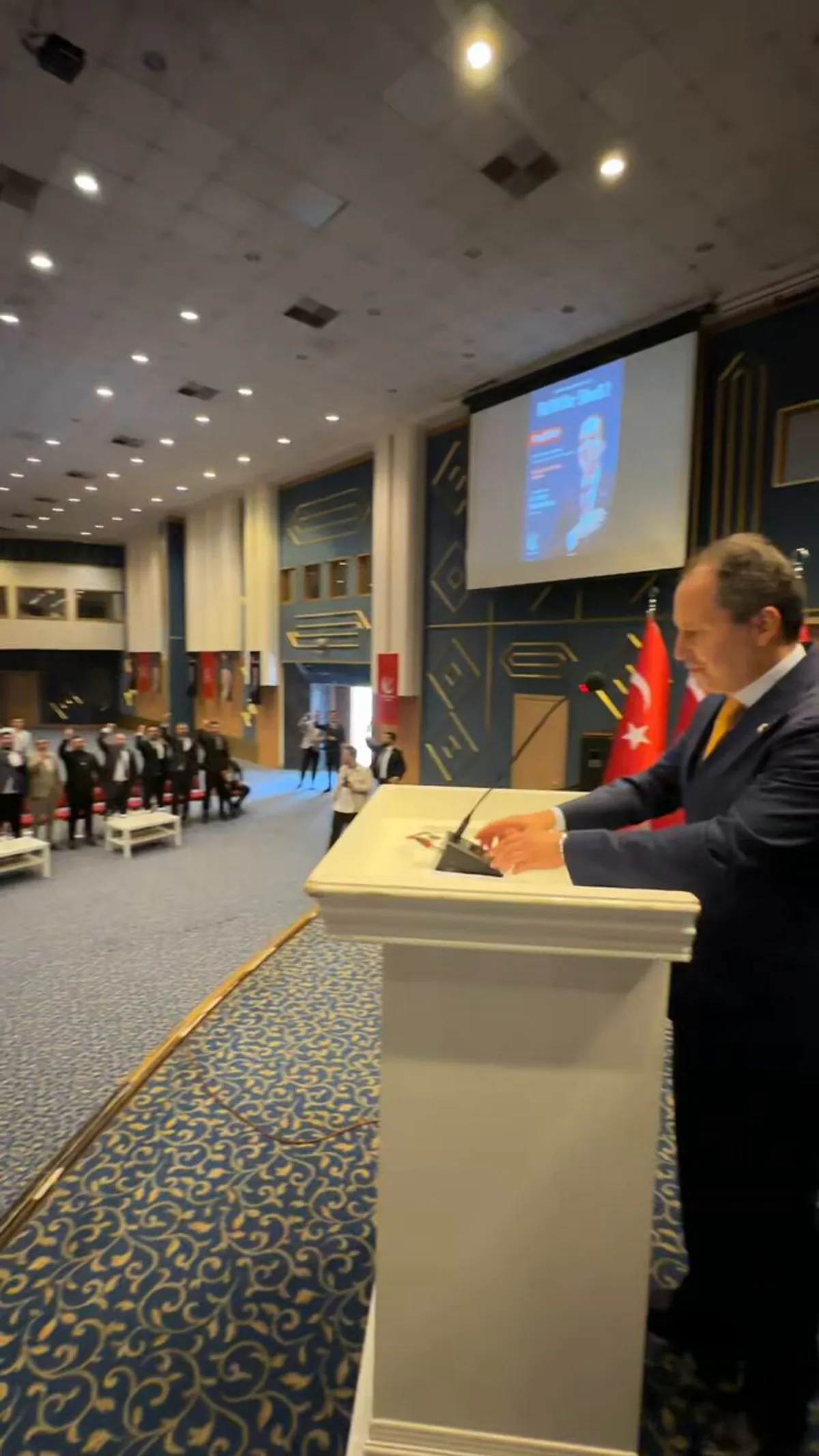 Yeniden Refah Partisi Kuruldu: “Seninle Beklenen Refah Tır Şimdi” Sloganı Yeniden Refah Partisi Kuruldu: “Seninle Beklenen Refah Tır Şimdi” Sloganı