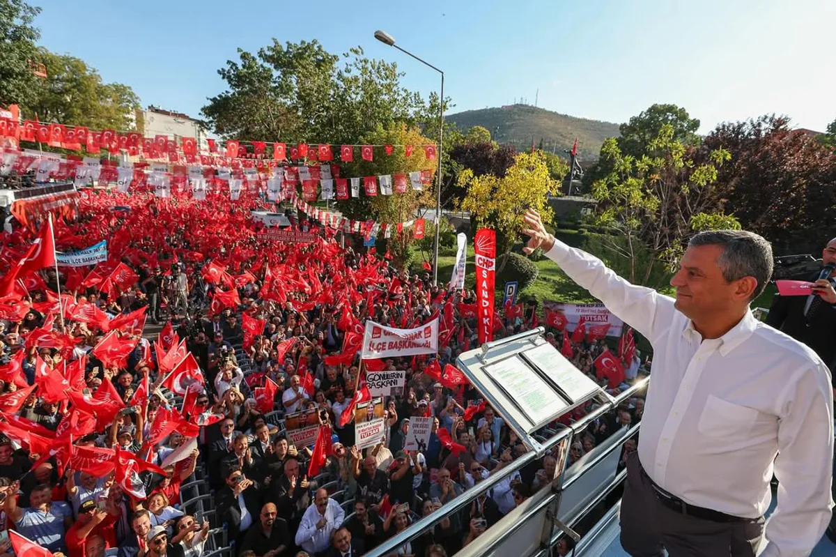 Özgür Özel Afyon'da Kitlesel Destekle Buluştu: "Ya Hep Birlikte Ya Hiçbirimiz" Özgür Özel Afyon'da Kitlesel Destekle Buluştu: "Ya Hep Birlikte Ya Hiçbirimiz"