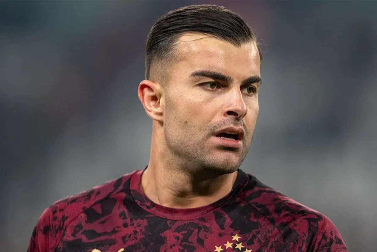 Galatasaray'da Stoper Rotasyonu: Yusuf Akçiçek ve Ahmetcan Kaplan Hedefte Galatasaray'da Stoper Rotasyonu: Yusuf Akçiçek ve Ahmetcan Kaplan Hedefte