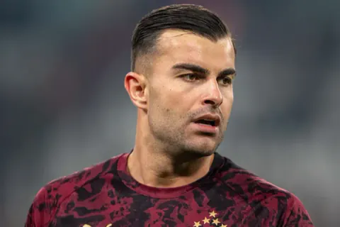 Galatasaray'da Stoper Rotasyonu: Yusuf Akçiçek ve Ahmetcan Kaplan Hedefte