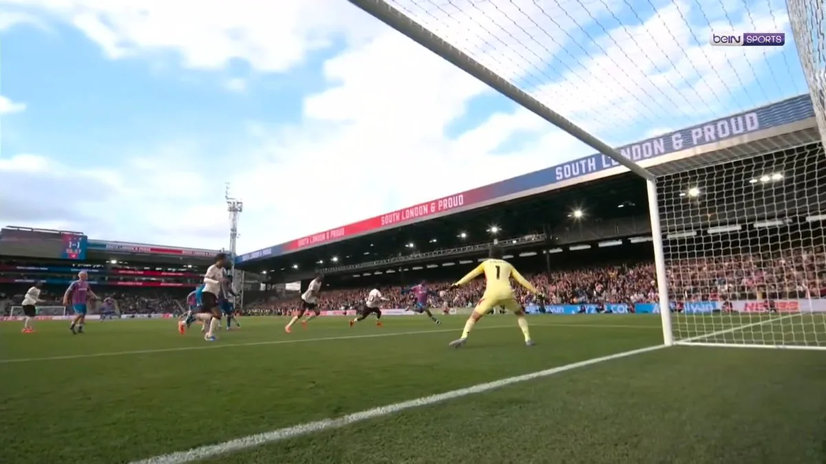 Nketiah'ın Son Saniyelerde Attığı Gol Liverpool'u Şaşırttı: Crystal Palace İlk Mağlubiyetini Aldı Nketiah'ın Son Saniyelerde Attığı Gol Liverpool'u Şaşırttı: Crystal Palace İlk Mağlubiyetini Aldı