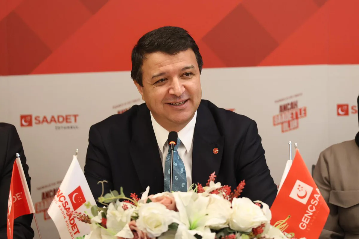 Saadet Partisi İstanbul'da Kadın ve Gençlik Kolları ile Buluştu Saadet Partisi İstanbul'da Kadın ve Gençlik Kolları ile Buluştu