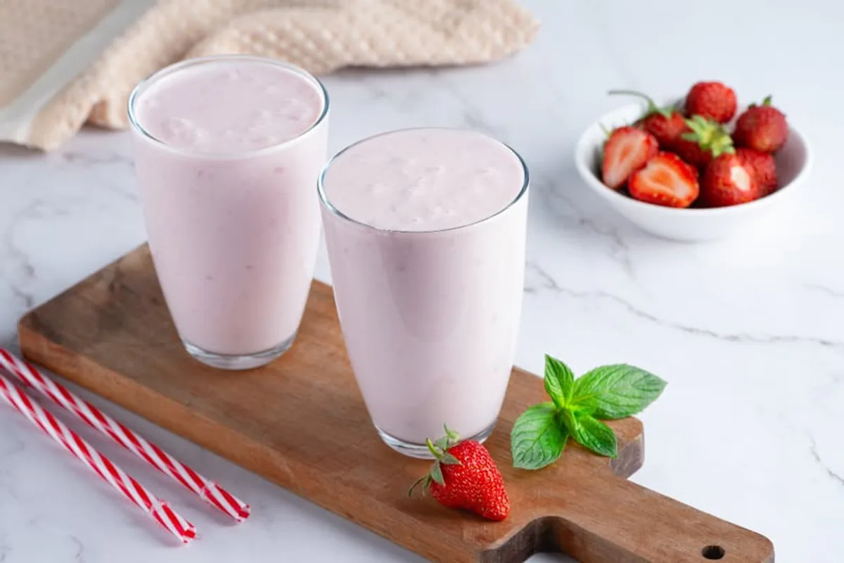 1 Bardak Kefir Kaç Kalori? Tam Yağlı, Yağsız ve Meyveli Kefir Kalorileri 1 Bardak Kefir Kaç Kalori? Tam Yağlı, Yağsız ve Meyveli Kefir Kalorileri