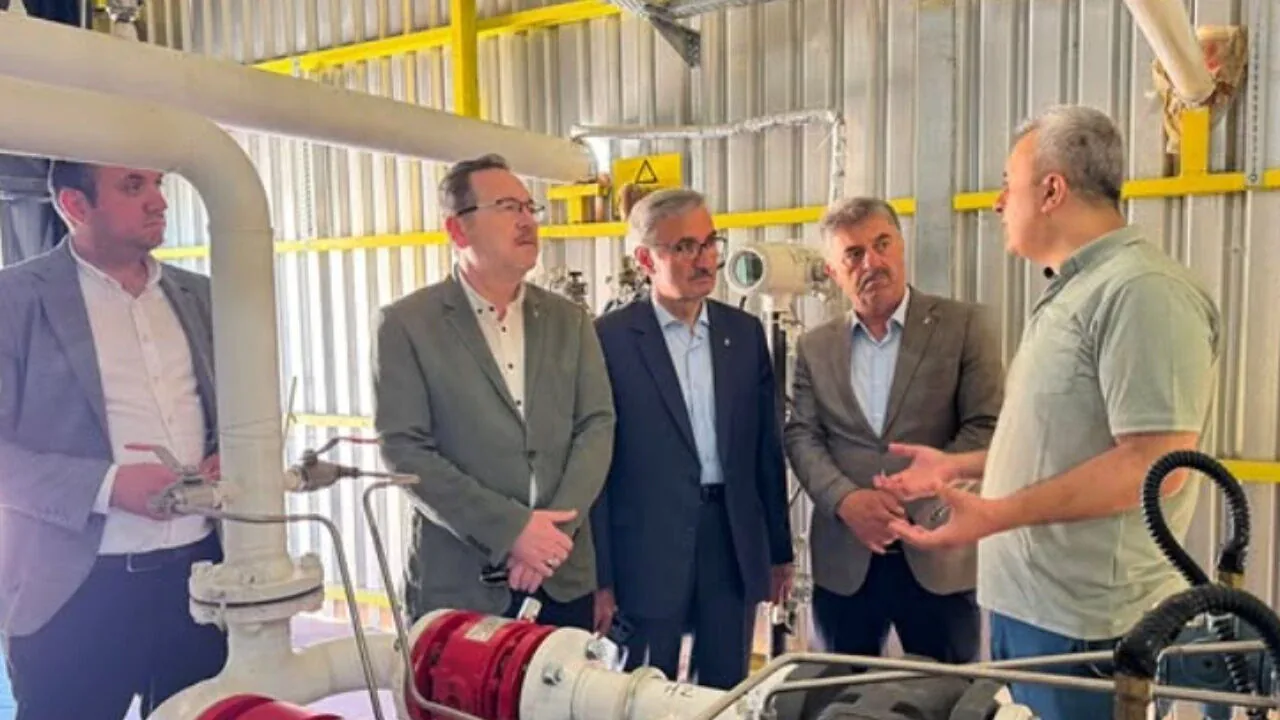 Kastamonu'da Dev Enerji Hamlesi: 6 İlçeye Doğalgaz Müjdesi Kastamonu'da Dev Enerji Hamlesi: 6 İlçeye Doğalgaz Müjdesi