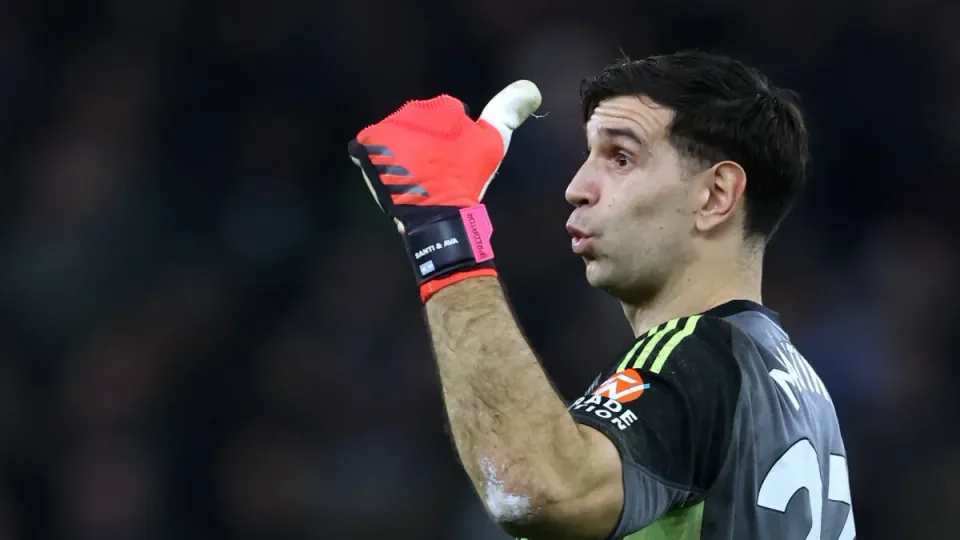 Juventus'un Emiliano Martinez Hamlesine Aston Villa'dan Net Yanıt görseli