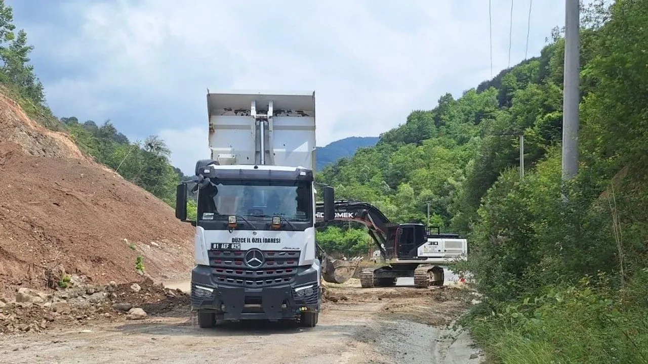 Düzce Samandere Köyü Yolunda Su Taşkınına Karşı Altyapı Çalışması Tamamlandı Düzce Samandere Köyü Yolunda Su Taşkınına Karşı Altyapı Çalışması Tamamlandı