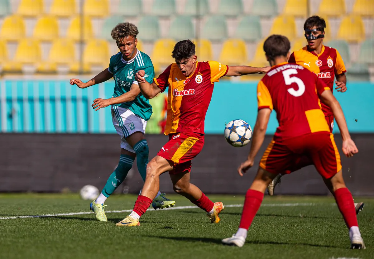 Galatasaray U19, Liverpool U19'a 2-0 Mağlup Oldu Galatasaray U19, Liverpool U19'a 2-0 Mağlup Oldu