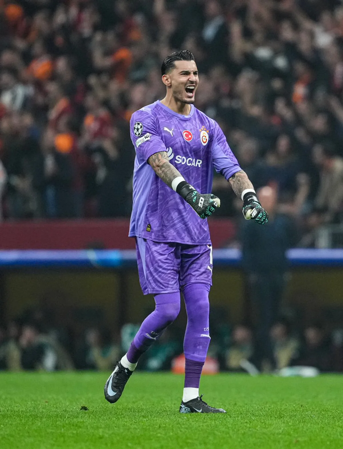 Galatasaray Taraftarından Kulübe Sonsuz Güven Mesajı Galatasaray Taraftarından Kulübe Sonsuz Güven Mesajı