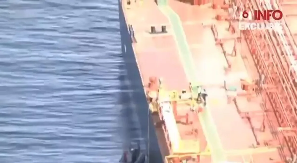 Fransız Özel Kuvvetleri, Bir Rus Petrol Tankerine El Koydu Fransız Özel Kuvvetleri, Bir Rus Petrol Tankerine El Koydu