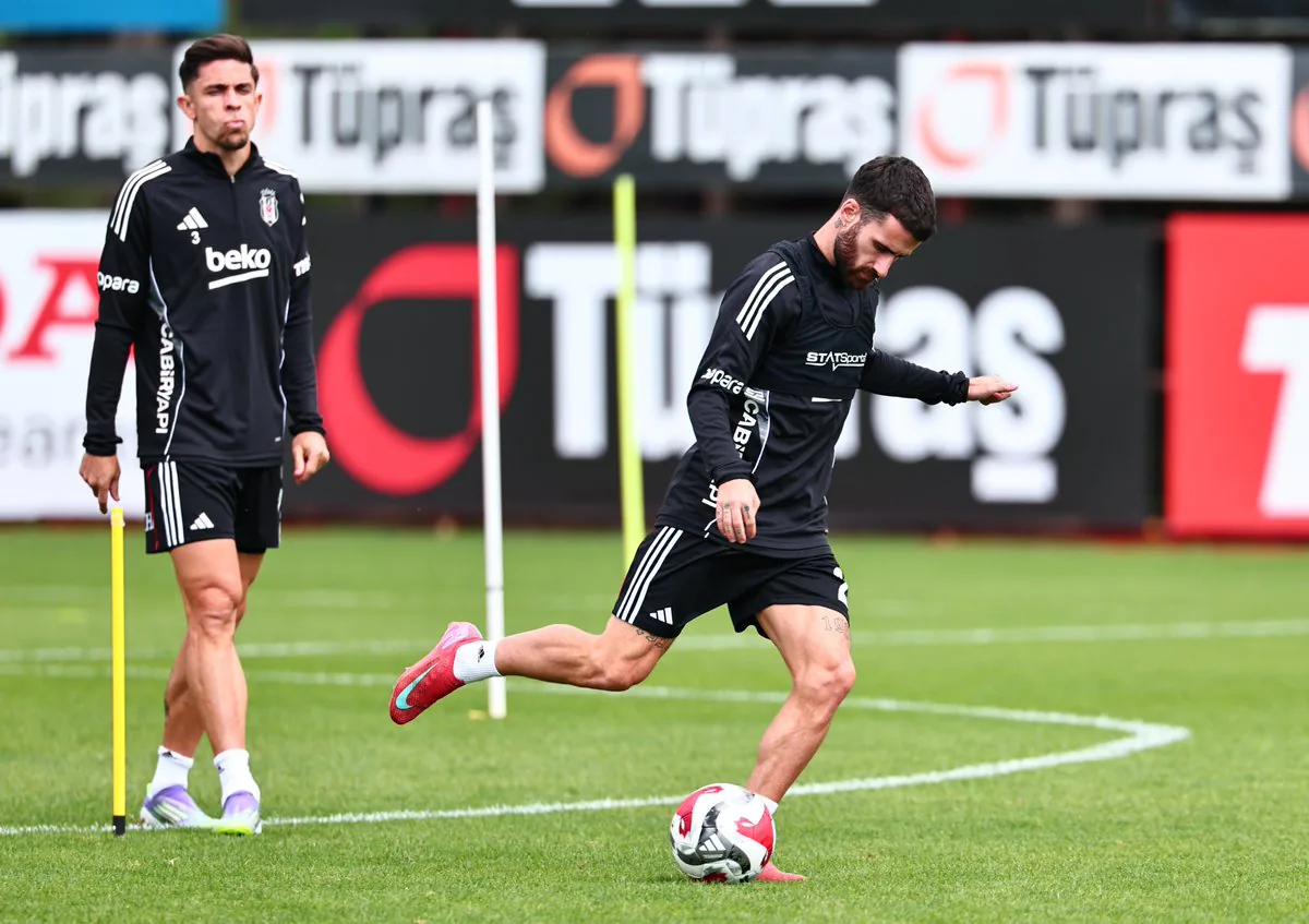 Beşiktaş, Galatasaray Derbisi Hazırlıklarını Sürdürüyor Beşiktaş, Galatasaray Derbisi Hazırlıklarını Sürdürüyor
