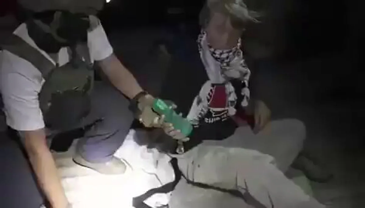 İsrail Donanması, "Küresel Sumud Filosu" Gemilerine Baskın Düzenledi: Greta Thunberg Gözaltında İsrail Donanması, "Küresel Sumud Filosu" Gemilerine Baskın Düzenledi: Greta Thunberg Gözaltında