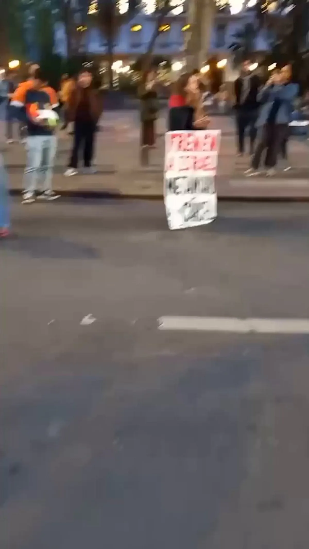 Montevideo'da İsrail Protestosu: "Özgür Filistin" Sloganları Yükseldi Montevideo'da İsrail Protestosu: "Özgür Filistin" Sloganları Yükseldi