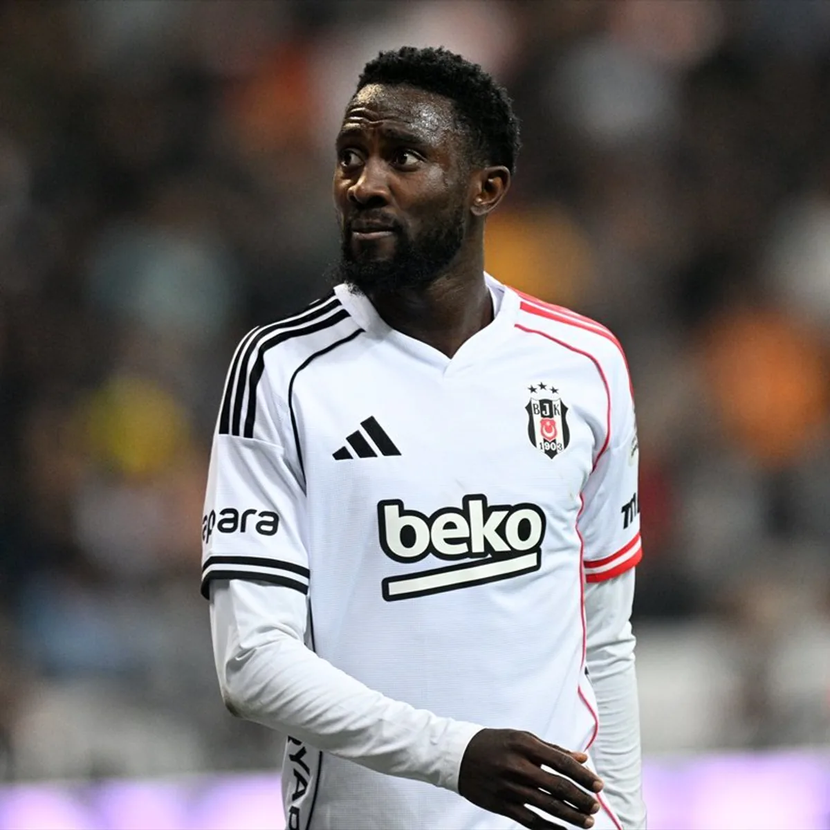 Wilfred Ndidi Galatasaray Derbisi İçin Takımla Çalışmalara Başlıyor Wilfred Ndidi Galatasaray Derbisi İçin Takımla Çalışmalara Başlıyor