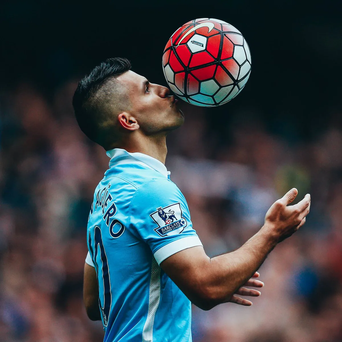 Sergio Agüero'nun Efsanevi Performansı: Newcastle'a 20 Dakikada 5 Gol Sergio Agüero'nun Efsanevi Performansı: Newcastle'a 20 Dakikada 5 Gol