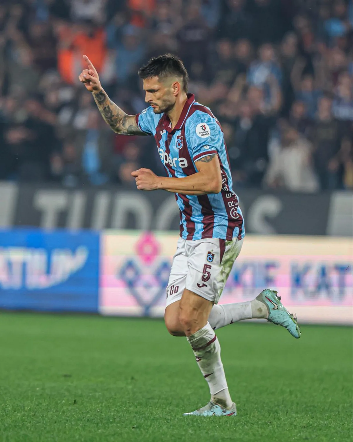 Okay Yokuşlu'nun Golüyle Heyecan Yarattı Okay Yokuşlu'nun Golüyle Heyecan Yarattı