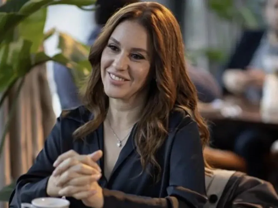 Evrim Alasya'nın tatil pozları gündemde: Doğal güzelliği dikkat çekti görseli