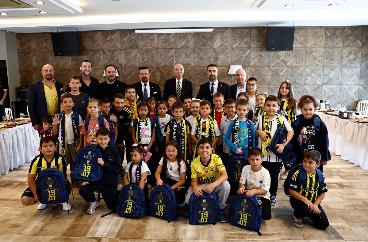 Fenerbahçe'den Anlamlı Proje: Her Deplasman Bir Okul Fenerbahçe'den Anlamlı Proje: Her Deplasman Bir Okul