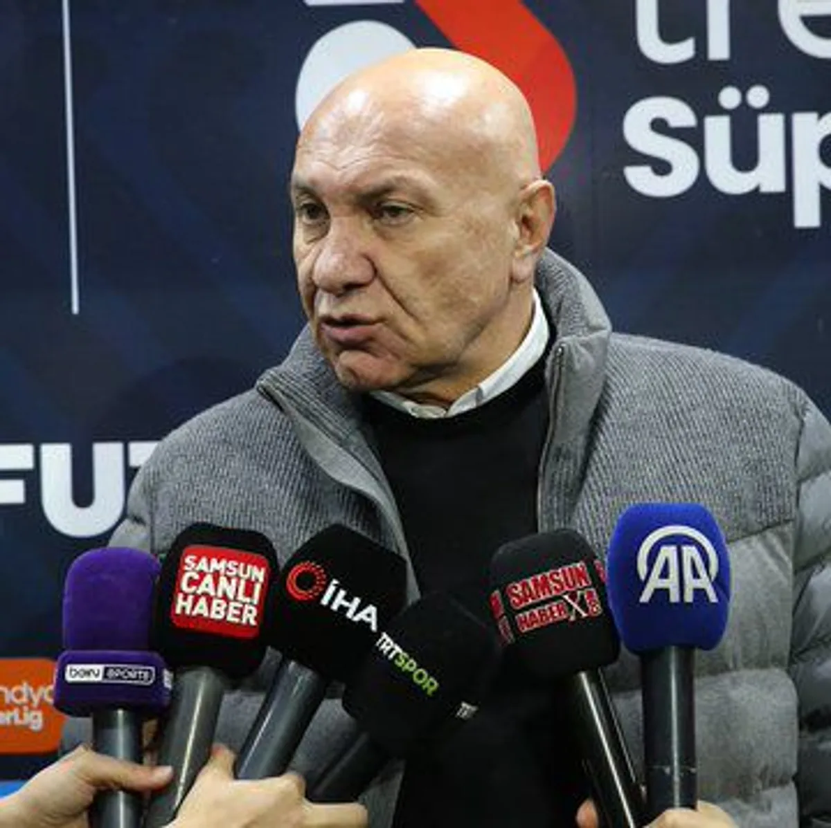 Galatasaray'ın Beraberliği Süper Lig'de Şampiyonluk Yarışını Ateşledi Galatasaray'ın Beraberliği Süper Lig'de Şampiyonluk Yarışını Ateşledi