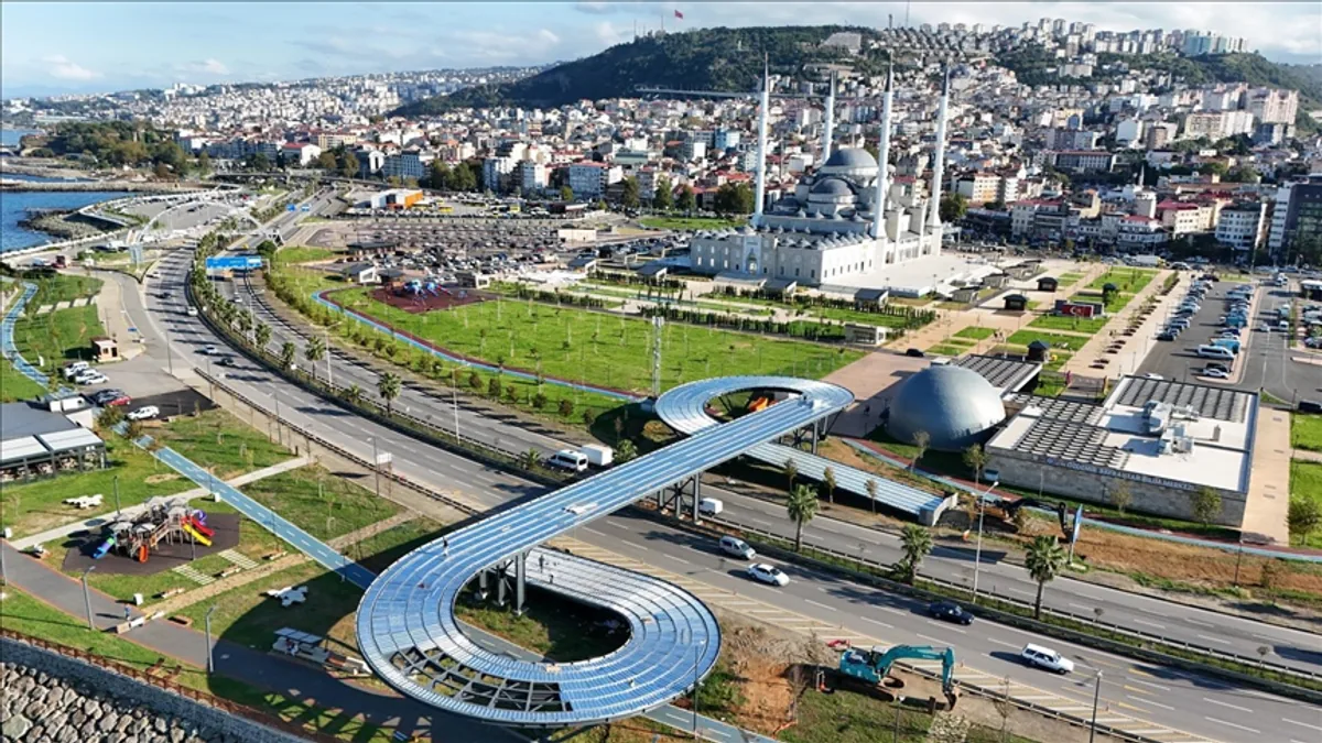Trabzon'da Doğa Dostu Kara Yolu Ekolojik Köprüsü Yükseliyor Trabzon'da Doğa Dostu Kara Yolu Ekolojik Köprüsü Yükseliyor