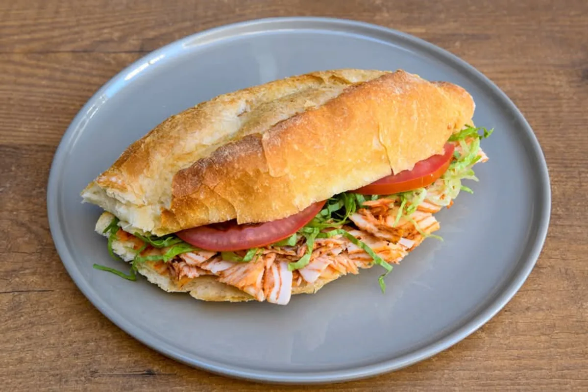 Yarım Ekmek Tavuk Döner Kalorisi ve Besin Değerleri Yarım Ekmek Tavuk Döner Kalorisi ve Besin Değerleri