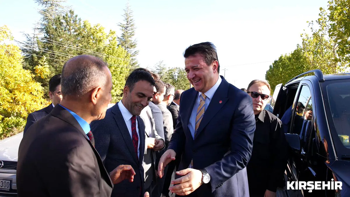 Saadet Partisi Genel Başkanı Mahmut Arıkan'dan Kırşehir'de Önemli Mesajlar Saadet Partisi Genel Başkanı Mahmut Arıkan'dan Kırşehir'de Önemli Mesajlar