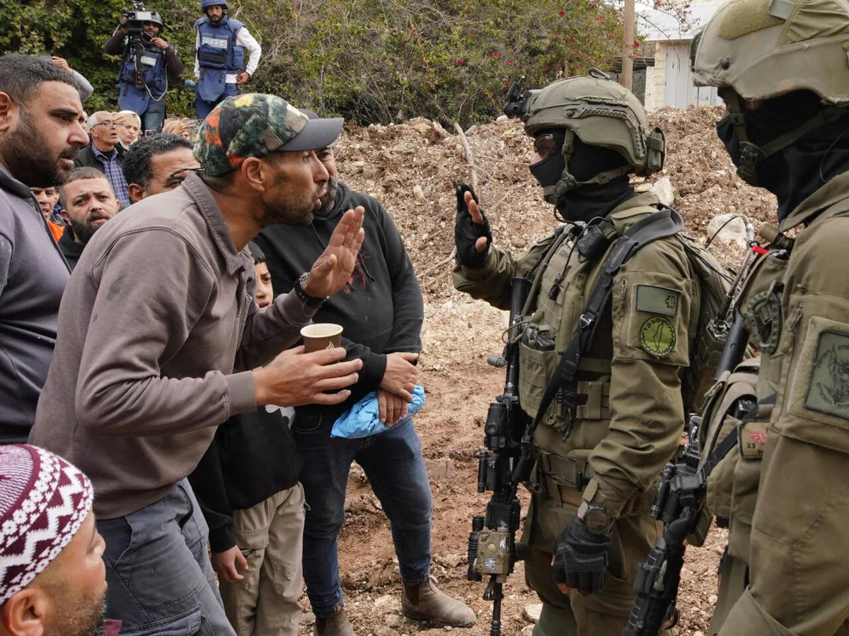 İsrail Ordusu, El Halil'de Sukot Bayramı Öncesi Sokağa Çıkma Yasağı İlan Etti İsrail Ordusu, El Halil'de Sukot Bayramı Öncesi Sokağa Çıkma Yasağı İlan Etti