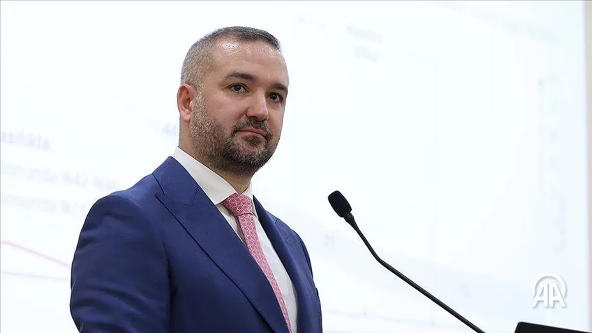 TCMB Başkanı Karahan'dan Enflasyon ve Faiz Açıklamaları: KKM 2026'da Kalkıyor TCMB Başkanı Karahan'dan Enflasyon ve Faiz Açıklamaları: KKM 2026'da Kalkıyor