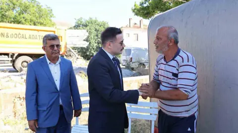 Gökçeada Kaymakamı Osman Acar İhtiyaç Sahibi Vatandaşları Evlerinde Ziyaret Etti