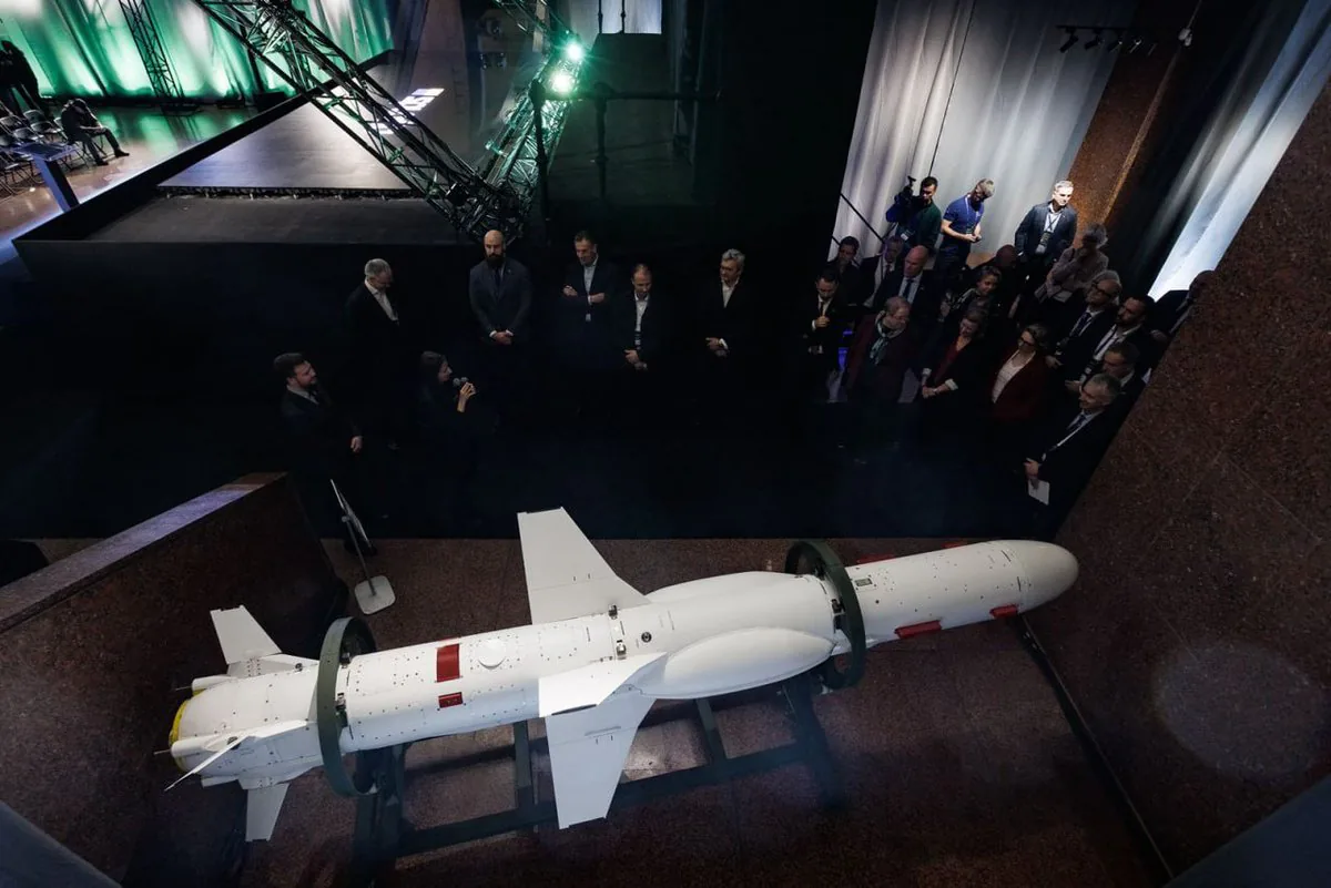 Ukrayna, 1000 Km Menzilli Geliştirilmiş Neptün Füzesini Tanıttı Ukrayna, 1000 Km Menzilli Geliştirilmiş Neptün Füzesini Tanıttı