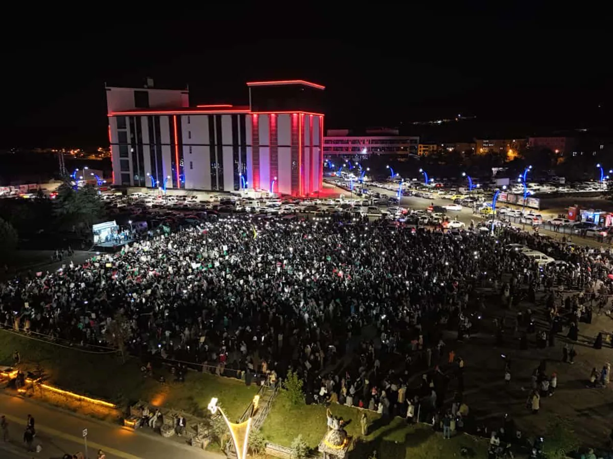 Bingöl'de Gazze'deki Saldırıları Protesto Eden Binlerce Vatandaş Meydanlara Çıktı Bingöl'de Gazze'deki Saldırıları Protesto Eden Binlerce Vatandaş Meydanlara Çıktı