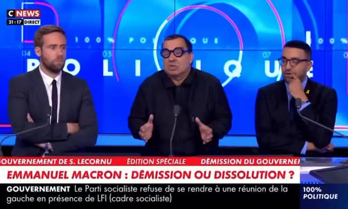 Fransız Milletvekili Richard Ramos, Macron'u 'Psikiyatriste Görünmesi Gereken Biri' Olarak Nitelendirdi Fransız Milletvekili Richard Ramos, Macron'u 'Psikiyatriste Görünmesi Gereken Biri' Olarak Nitelendirdi