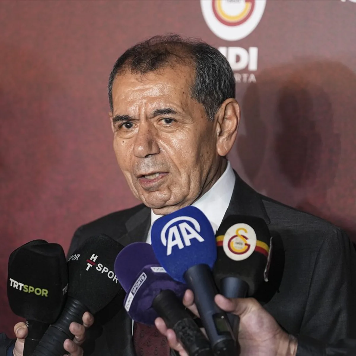 Galatasaray'ın Yeni Atatürk Heykeli Cuma Günü Açılıyor Galatasaray'ın Yeni Atatürk Heykeli Cuma Günü Açılıyor