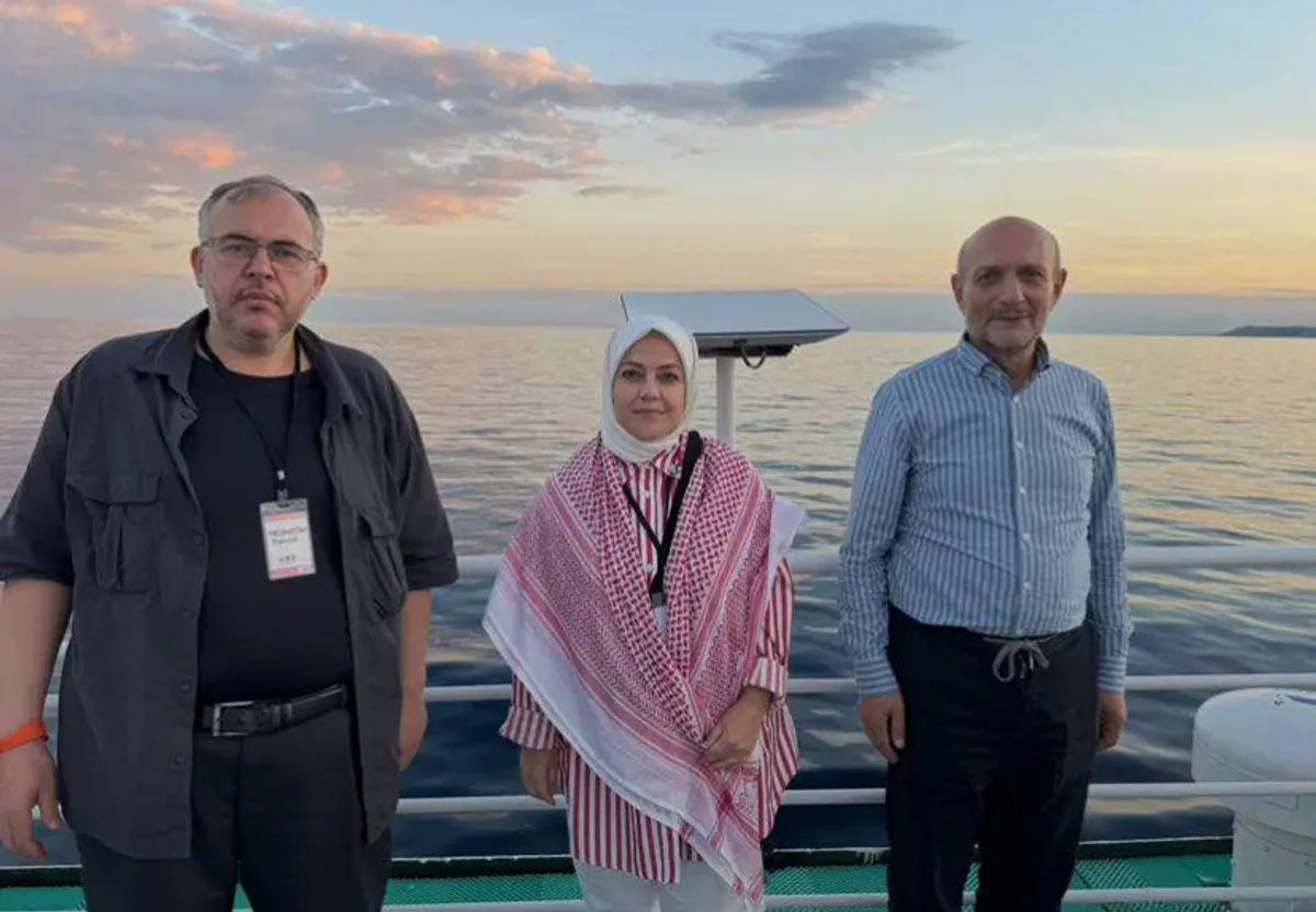 Saadet Partisi Milletvekilleri Vicdan Gemisi'nden Sonra İsrail'de Gözaltında Saadet Partisi Milletvekilleri Vicdan Gemisi'nden Sonra İsrail'de Gözaltında