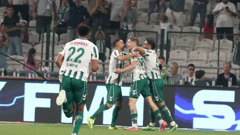 Trendyol Süper Lig: Konyaspor, Trabzonspor'a 1-0 önde yarı devreyi tamamladı