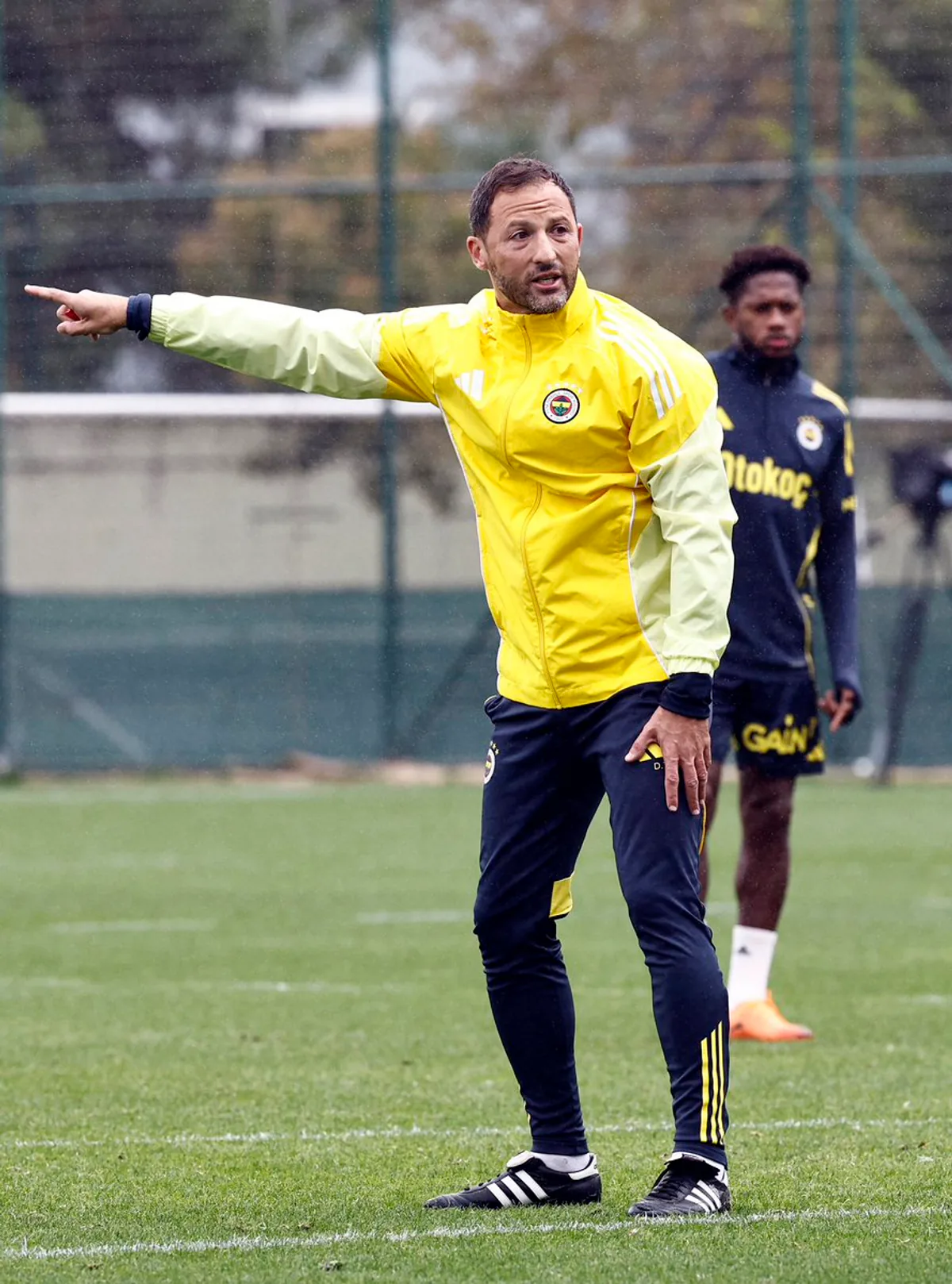 Fenerbahçe, Karagümrük Maçı Hazırlıklarına Antrenmanla Devam Ediyor Fenerbahçe, Karagümrük Maçı Hazırlıklarına Antrenmanla Devam Ediyor