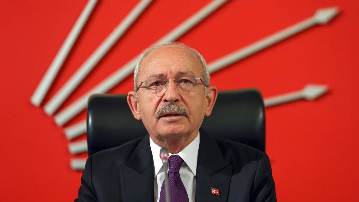 Kılıçdaroğlu: "Terörsüz Türkiye" Hedefi Tüm Kesimlerce Desteklenmeli Kılıçdaroğlu: "Terörsüz Türkiye" Hedefi Tüm Kesimlerce Desteklenmeli
