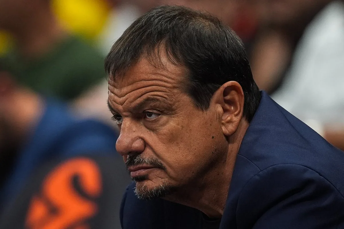 Ergin Ataman'dan Sert Sözler: "Performansımız Berbattı!" Ergin Ataman'dan Sert Sözler: "Performansımız Berbattı!"