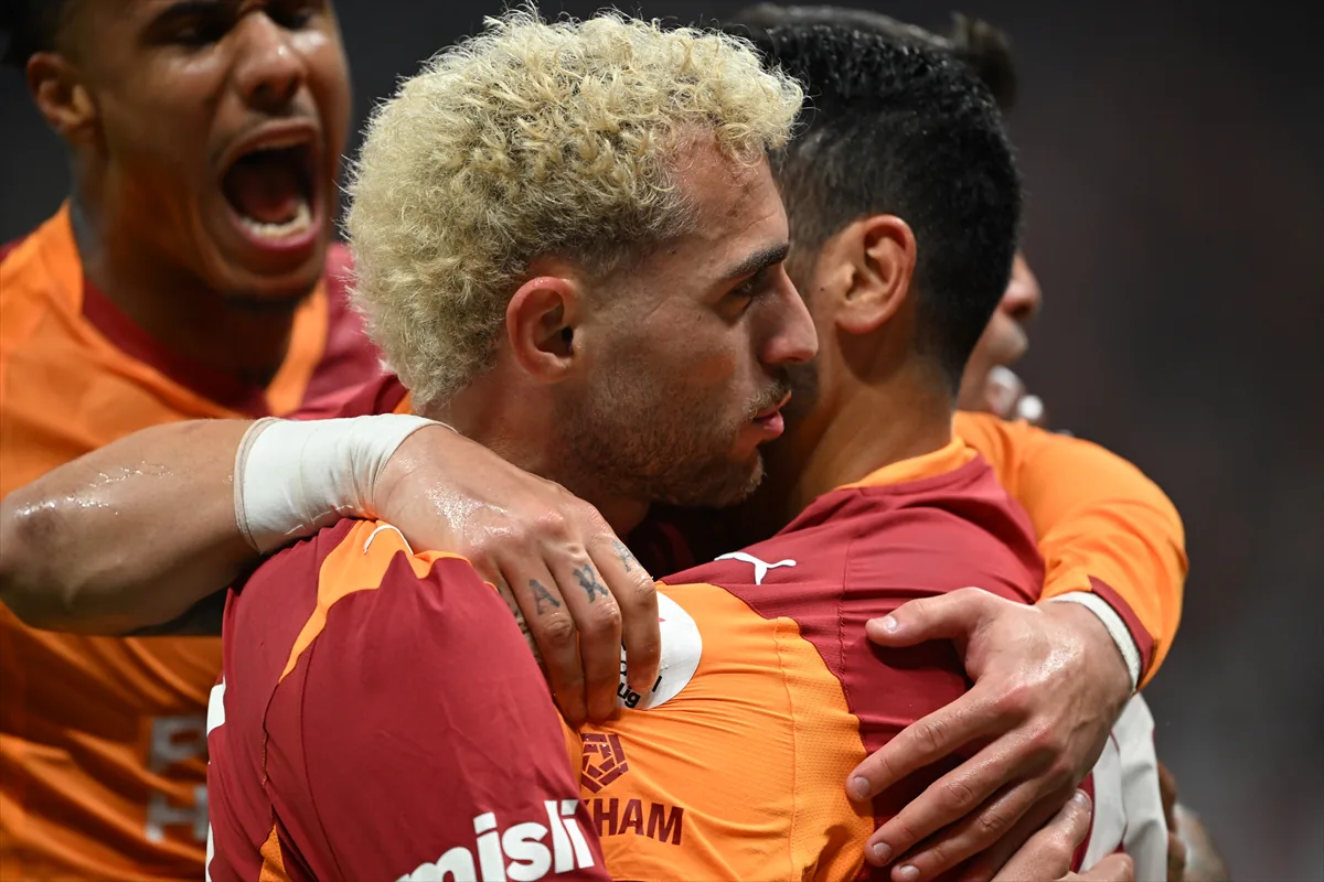 Barış Alper Yılmaz'ın Sözleşmesi Yenilendi Barış Alper Yılmaz'ın Sözleşmesi Yenilendi