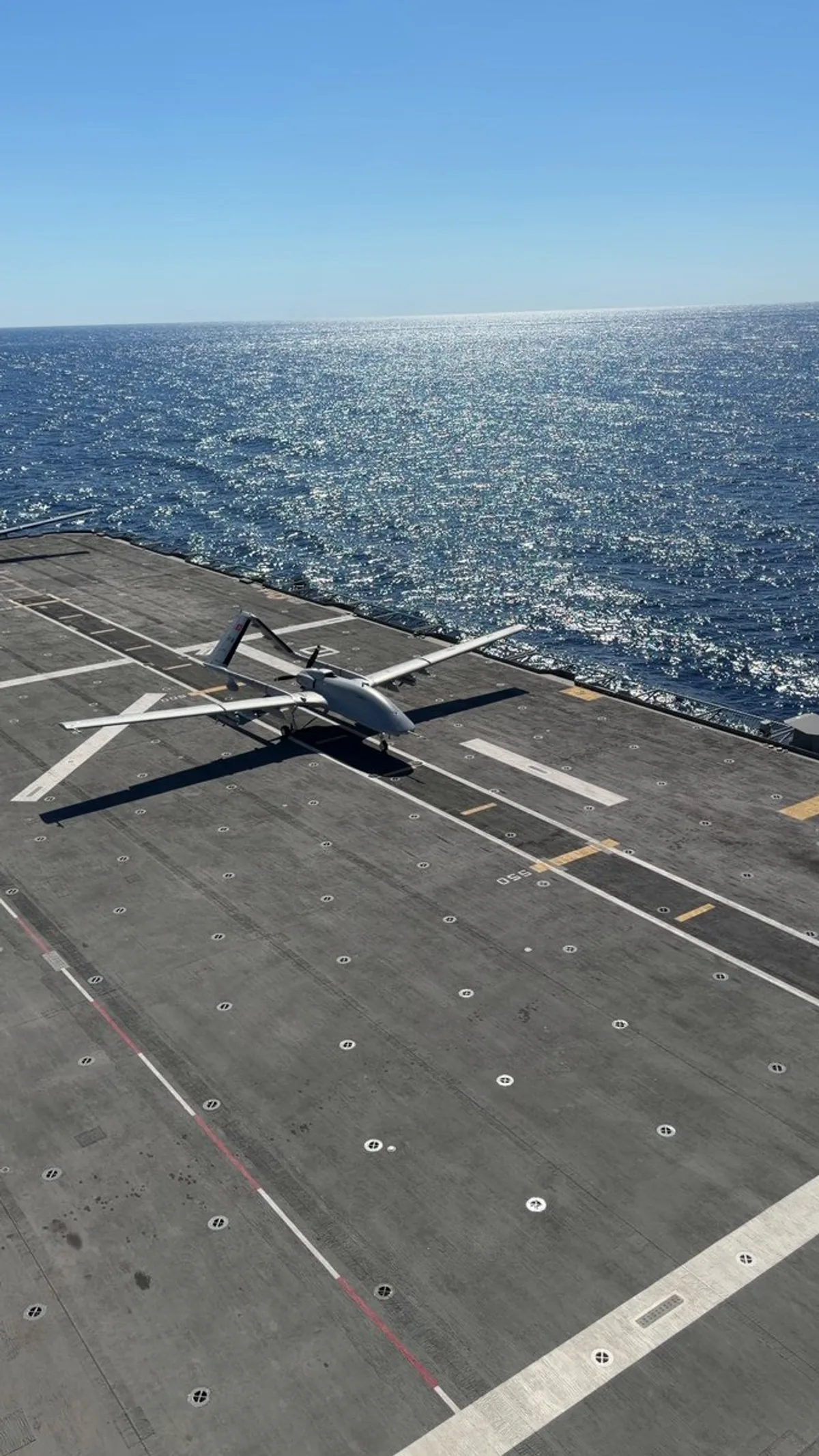 Bayraktar TB3 SİHA'lar TCG Anadolu'dan 50 Saniyede Kalkış Yaptı Bayraktar TB3 SİHA'lar TCG Anadolu'dan 50 Saniyede Kalkış Yaptı