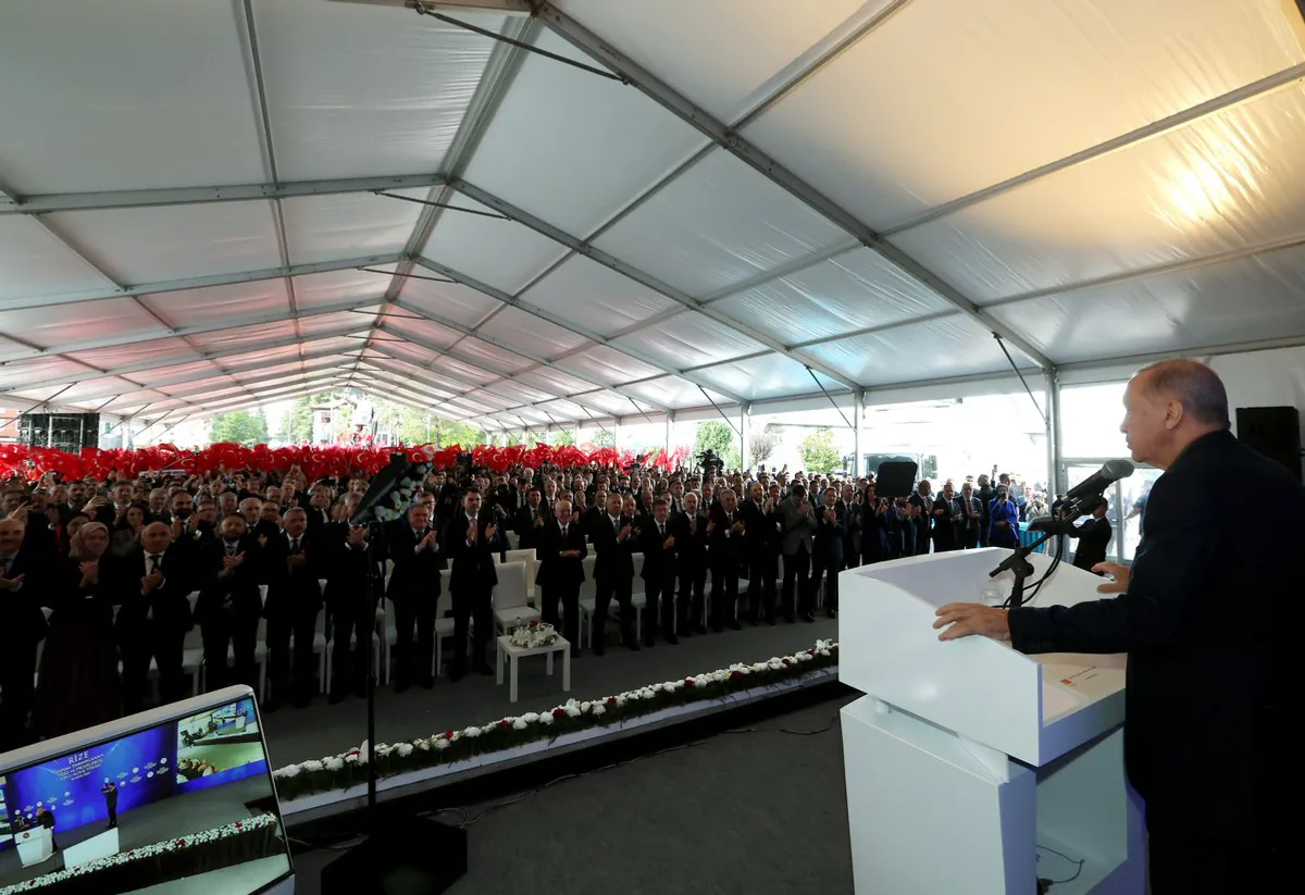 Cumhurbaşkanı Erdoğan'dan Rizelilere Teşekkür: "Sağ Ol Var Ol Rize" Cumhurbaşkanı Erdoğan'dan Rizelilere Teşekkür: "Sağ Ol Var Ol Rize"