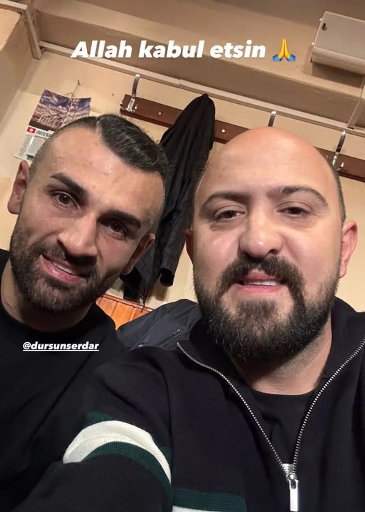 Oğuzhan Alpdoğan ve Serdar Dursun Cuma Namazında Buluştu Oğuzhan Alpdoğan ve Serdar Dursun Cuma Namazında Buluştu