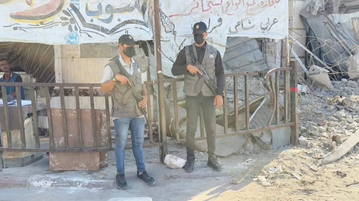 Hamas Polisi Gazze'de Sokak Kontrolünü Sağlamaya Başladı Hamas Polisi Gazze'de Sokak Kontrolünü Sağlamaya Başladı
