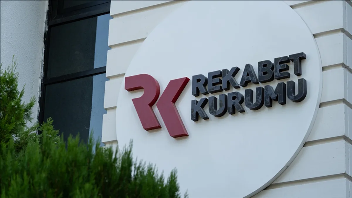 Adidas'a Rekabet İhlali Gerekçesiyle 402.3 Milyon Lira Ceza Adidas'a Rekabet İhlali Gerekçesiyle 402.3 Milyon Lira Ceza