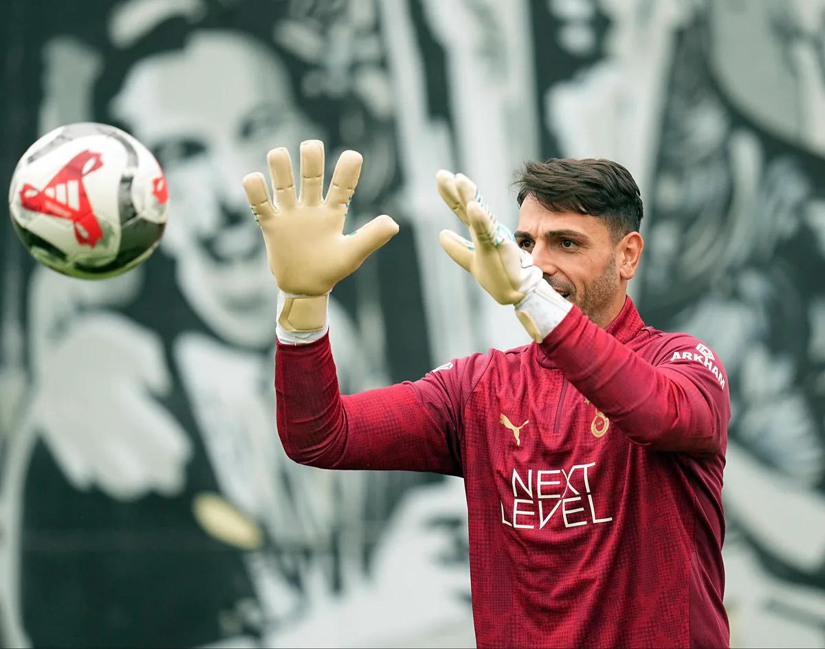 Galatasaray'ın İBFK Maçı Öncesi Antrenmanından Görüntüler Galatasaray'ın İBFK Maçı Öncesi Antrenmanından Görüntüler